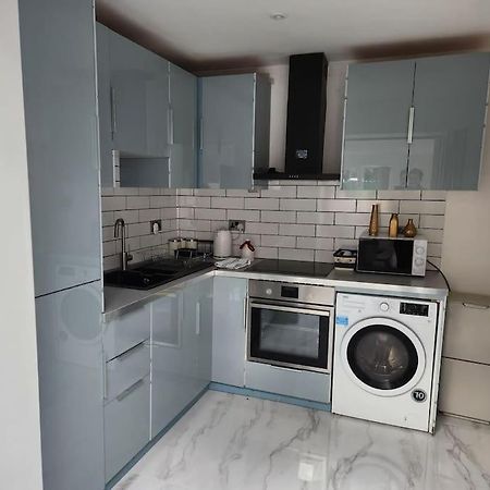 Spacious And Bright One Bedroom Apartment Oxford Eksteriør billede