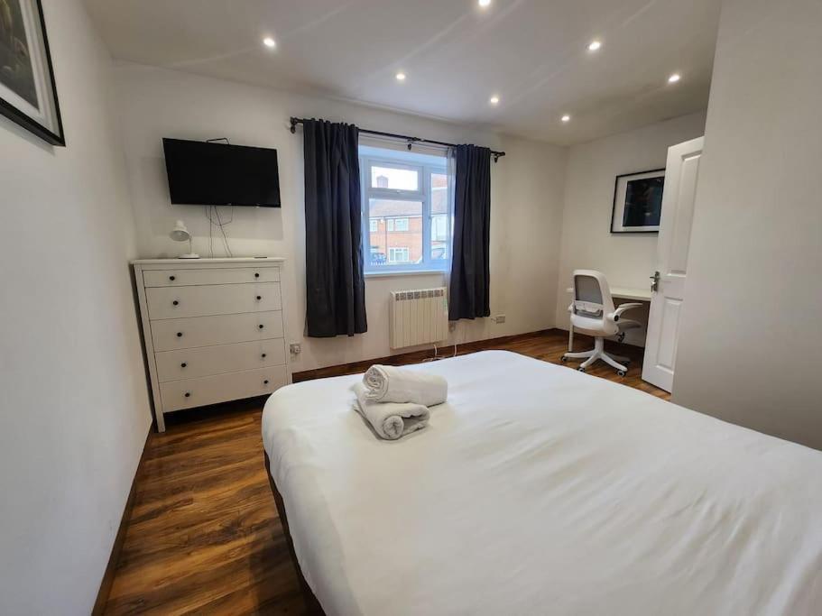 Spacious And Bright One Bedroom Apartment Oxford Eksteriør billede